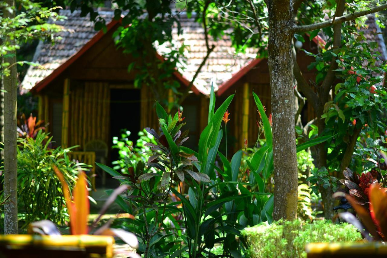 Savithri Inn Cottage Варкала Екстериор снимка