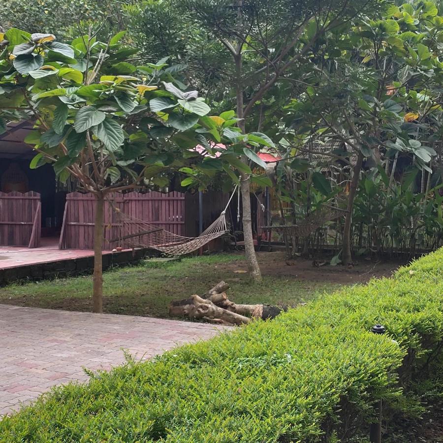 Savithri Inn Cottage Варкала Екстериор снимка