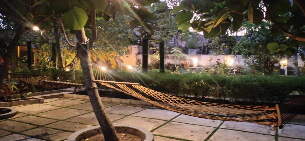 Savithri Inn Cottage Варкала Екстериор снимка