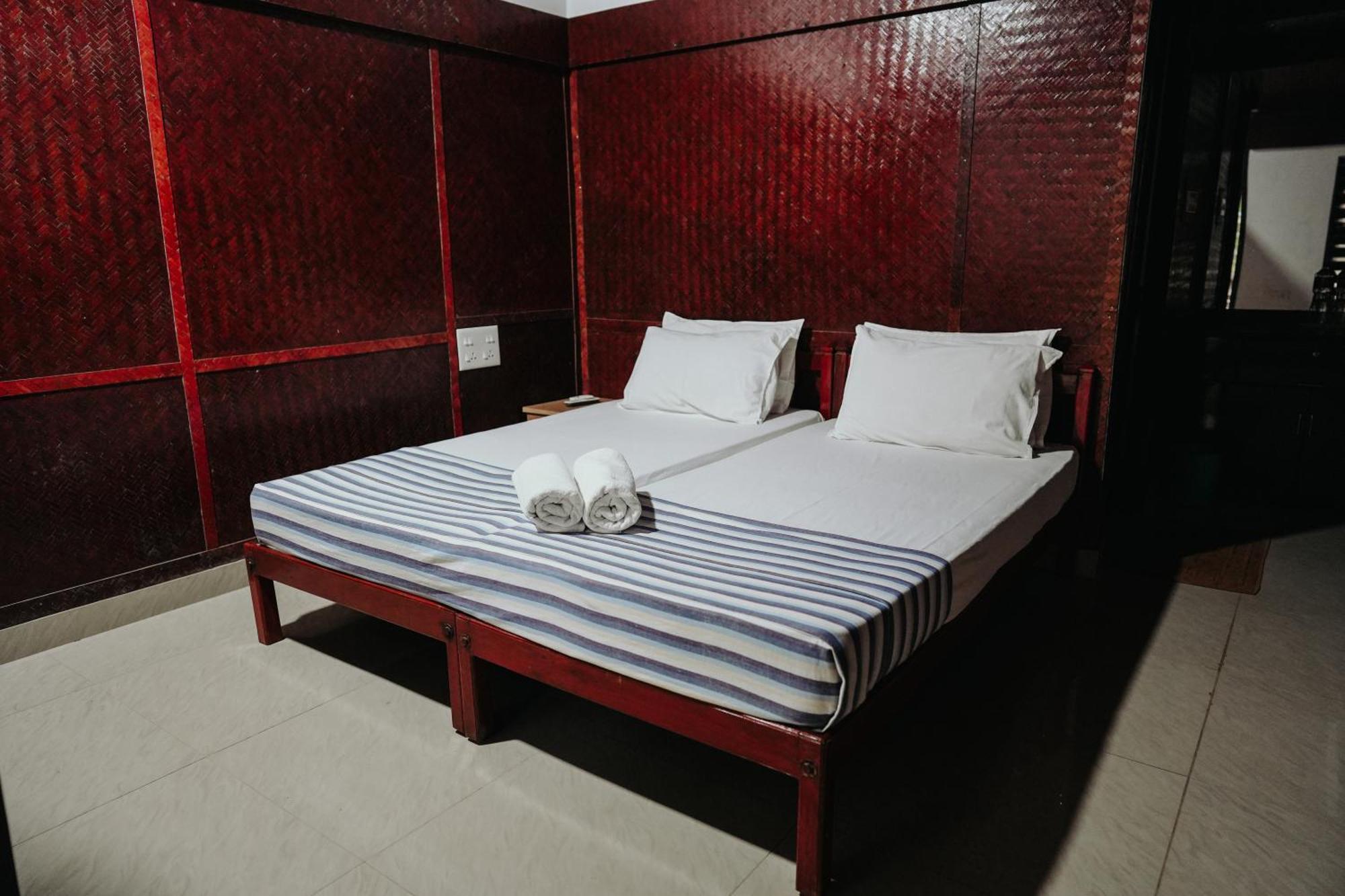 Savithri Inn Cottage Варкала Екстериор снимка