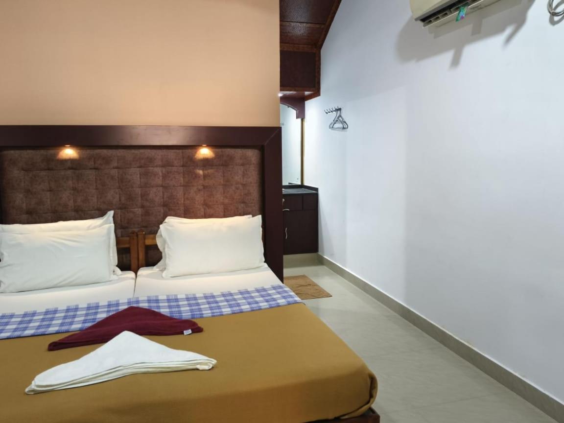 Savithri Inn Cottage Варкала Екстериор снимка
