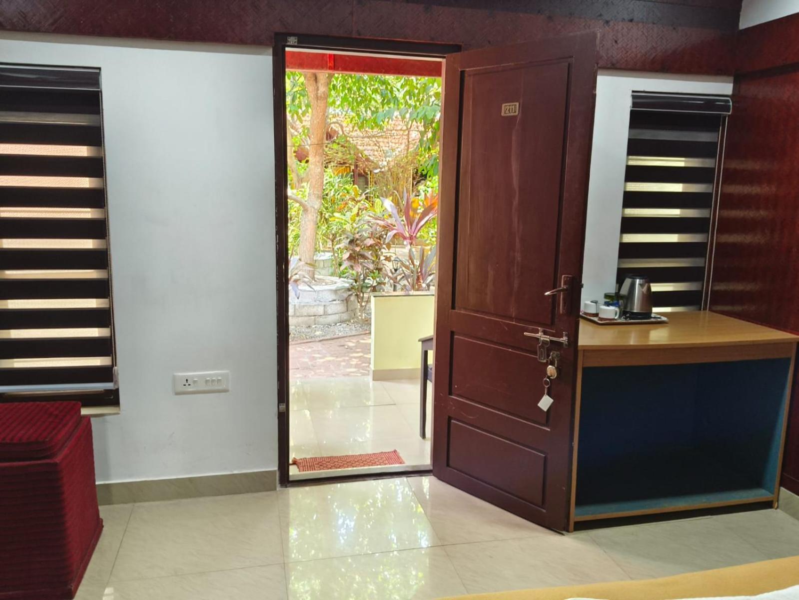 Savithri Inn Cottage Варкала Екстериор снимка