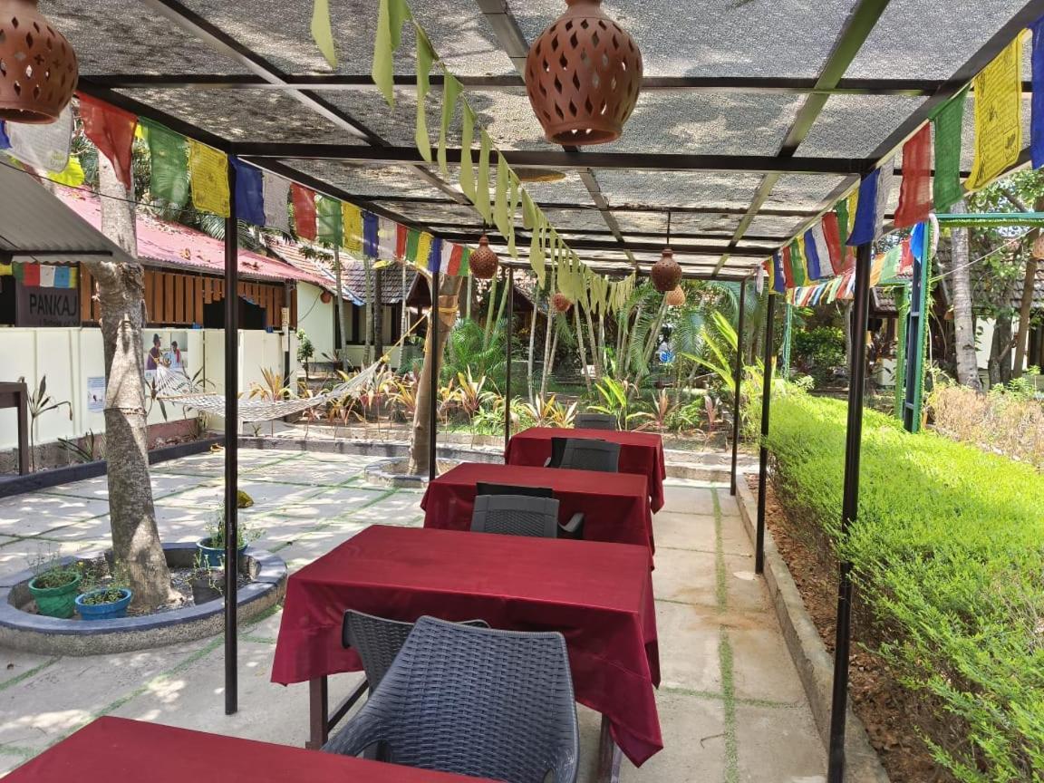 Savithri Inn Cottage Варкала Екстериор снимка